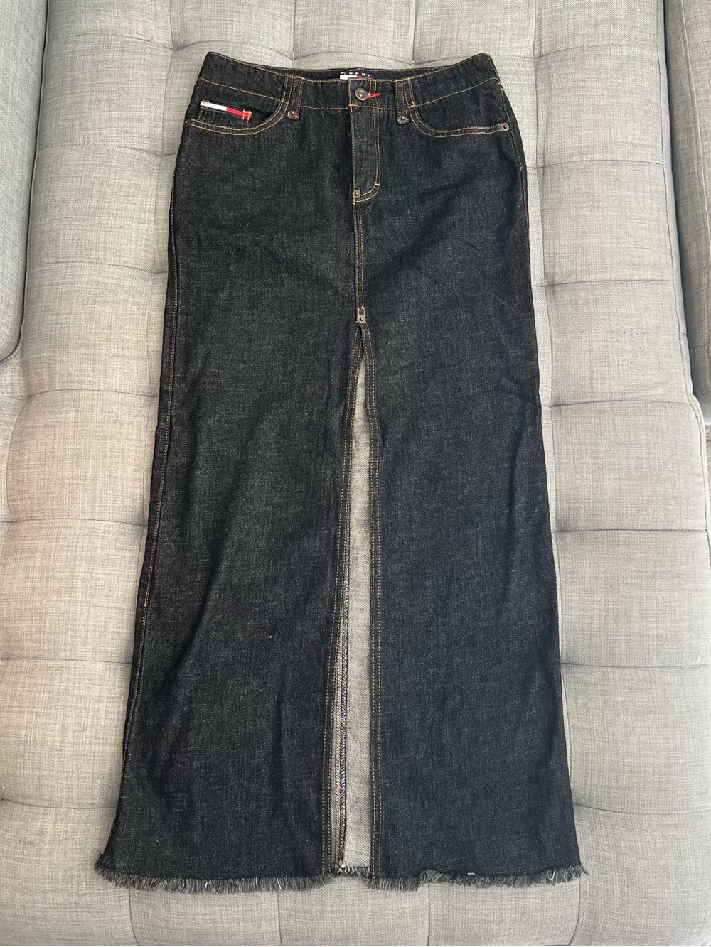 Vintage Y2K Tommy Jeans Dark Wash Denim Maxi Skirt Size 1